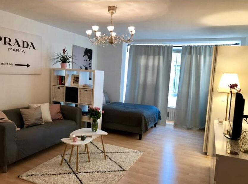 „WG-Zimmer Bettplatz ab 500€ möbliert & zentral