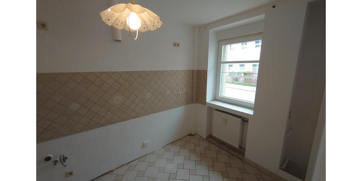 Erdgeschoßwohnung Hohenstein-Ernstthal Ernstthal - 2.5 Zimmer, 62 m&sup2;, 301&euro; | Angebot:24680888