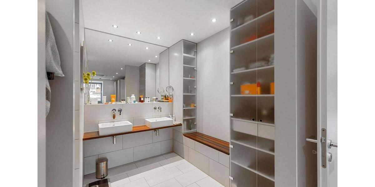 Einfamilienhaus Bad Nauheim - 5 Zimmer, 328 m&sup2;, 3.800&euro; | Angebot:23244973