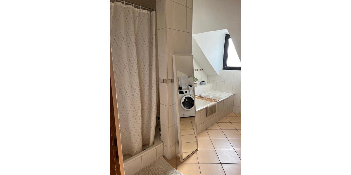 Wohnen auf Zeit Wiesbaden Südost - 25 Zimmer, 119 m&sup2;, 550&euro; | Angebot:24528766