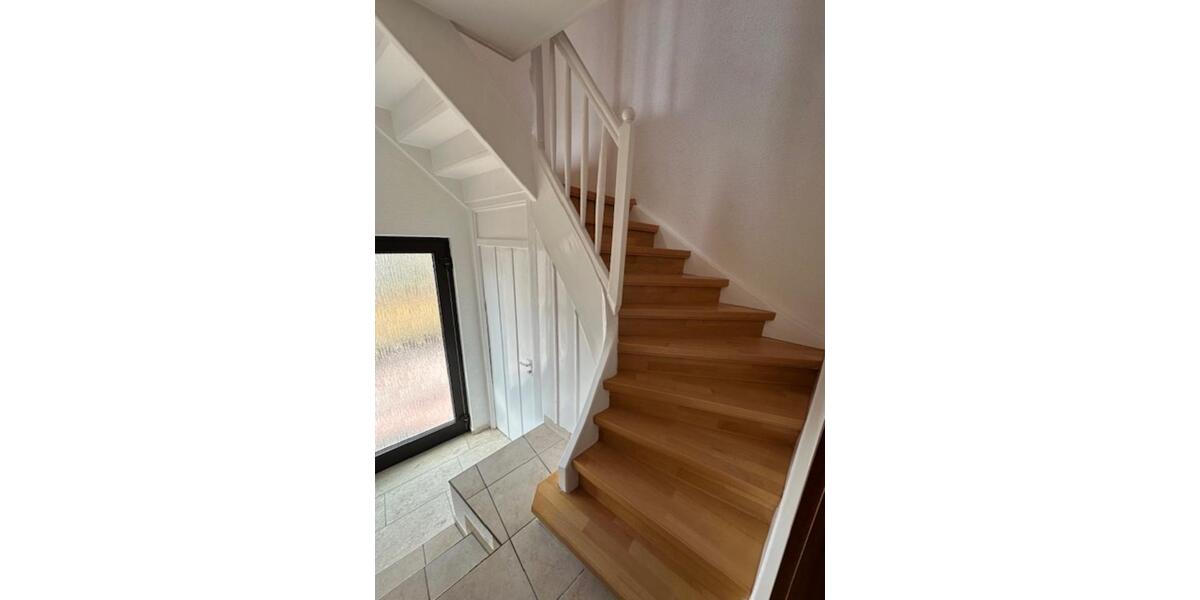 Einfamilienhaus Bad Camberg - 6 Zimmer, 130 m&sup2;, 1.100&euro; | Angebot:25872764