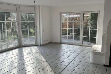 Wohnung Großburgwedel - 5 Zimmer, 145 m&sup2;, 1.600&euro; | Angebot:26383342
