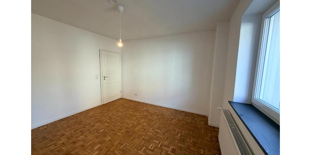 Erdgeschoßwohnung Zella-Mehlis Mehlis - 3 Zimmer, 80 m&sup2;, 890&euro; | Angebot:25843834