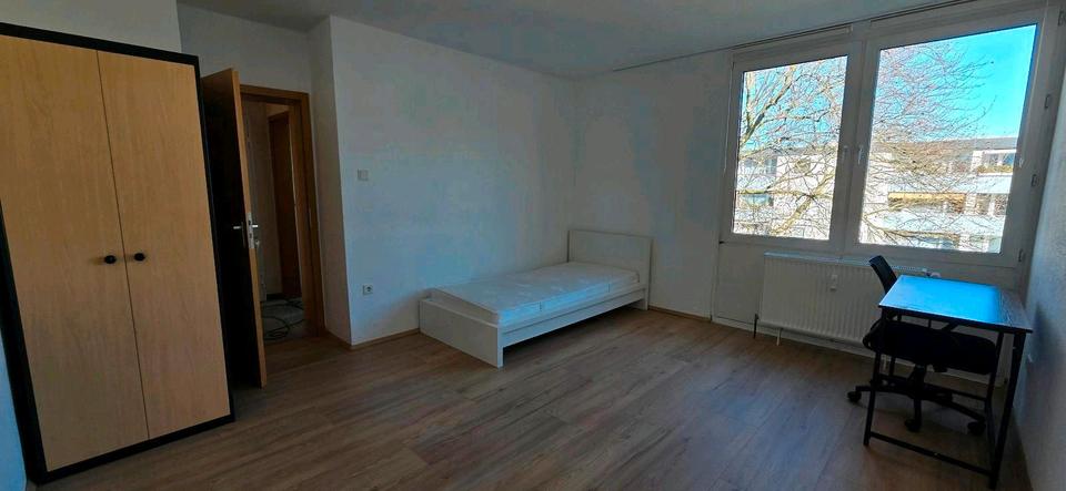 Wohnen auf Zeit Wuppertal Elberfeld - 6 Zimmer, 150 m&sup2;, 400&euro; | Angebot:26154100