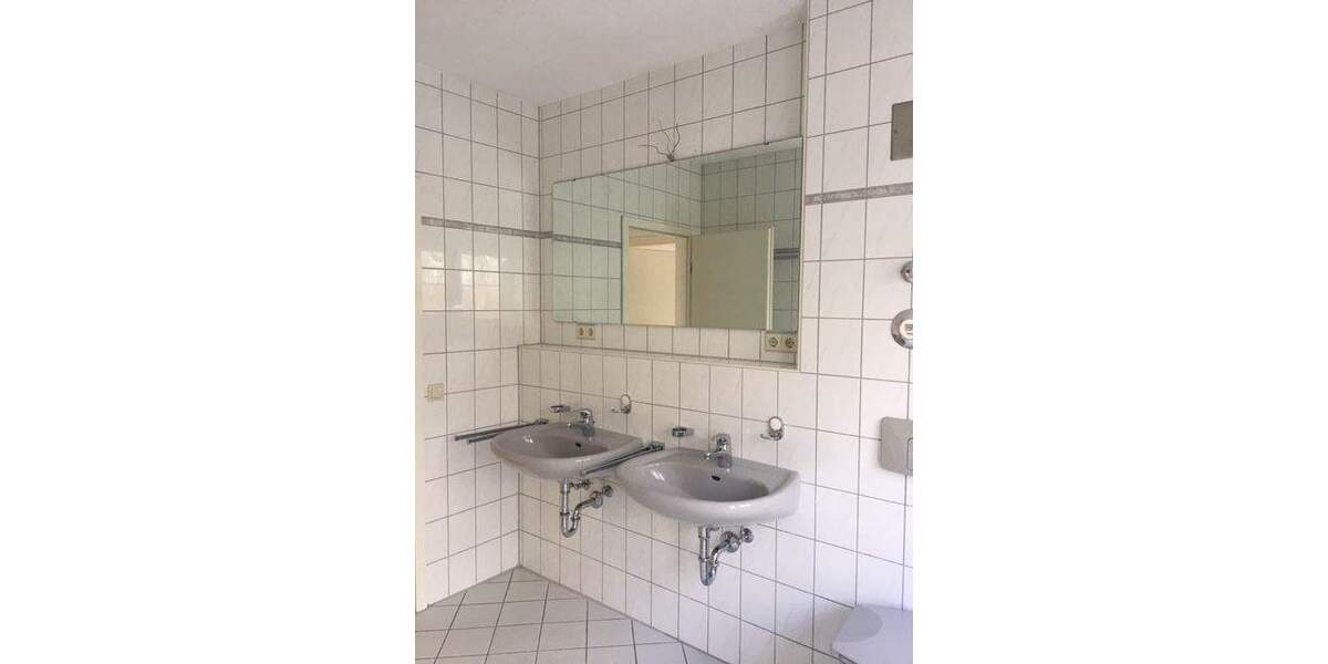 Etagenwohnung Trossingen - 3 Zimmer, 85 m&sup2;, 890&euro; | Angebot:24848237