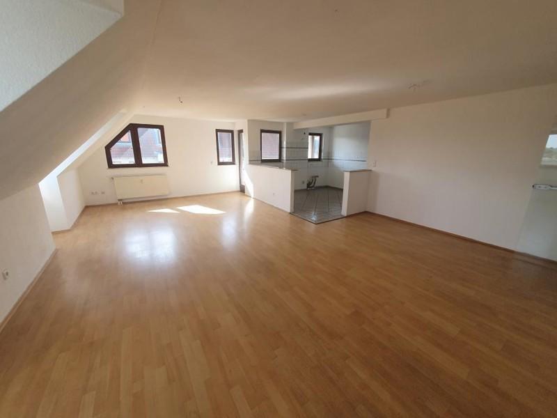 Weitläufige und helle 4-Zimmer-Wohnung in bester Lage!