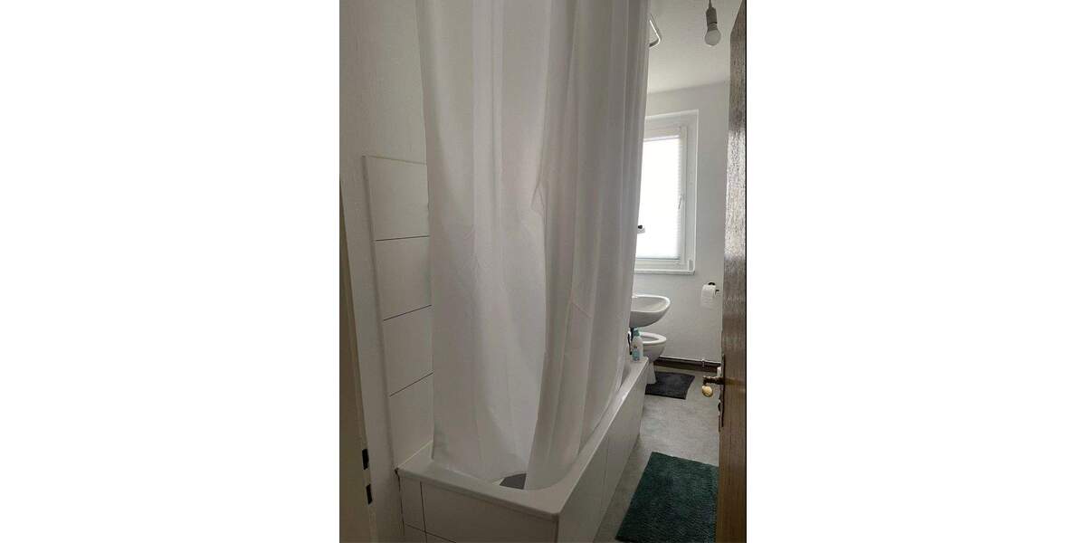 Etagenwohnung Mücheln - 6 Zimmer, 117 m&sup2;, 585&euro; | Angebot:25772435