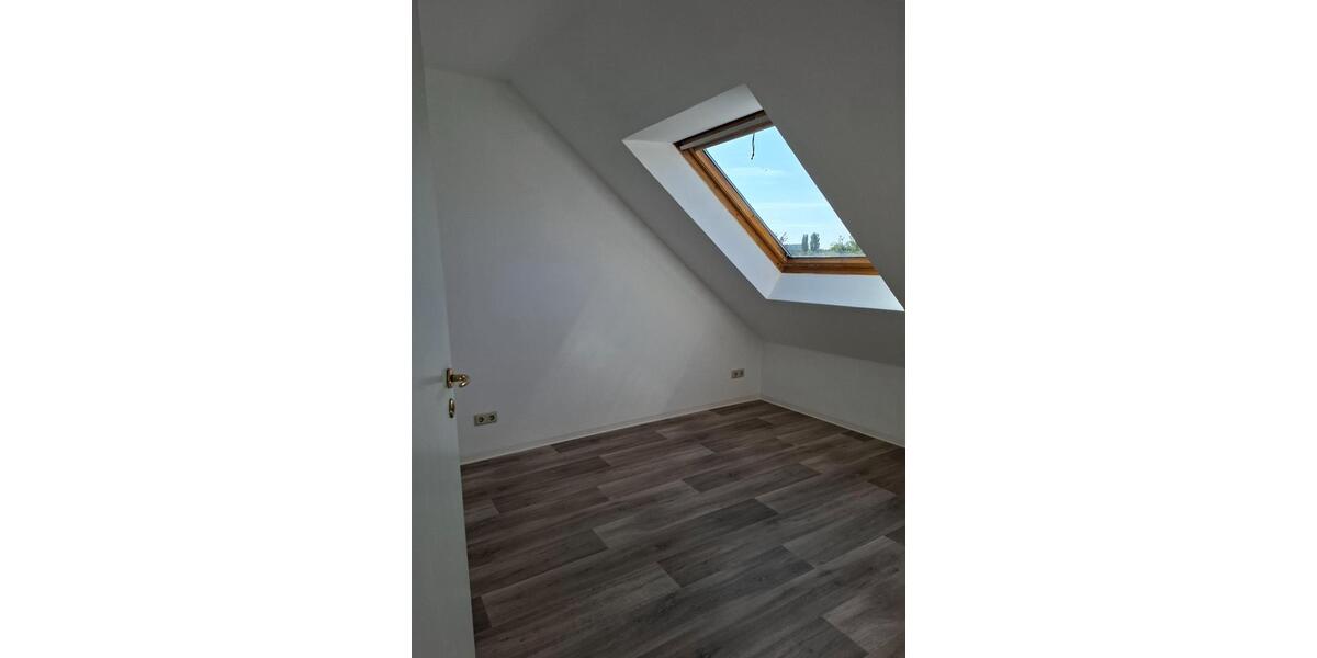 Dachgeschoßwohnung Magdeburg Lemsdorf - 2 Zimmer, 45 m&sup2;, 380&euro; | Angebot:26631484