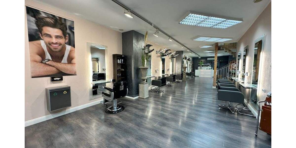 Großzügige Verkaufsfläche auf zwei Etagen zimmer