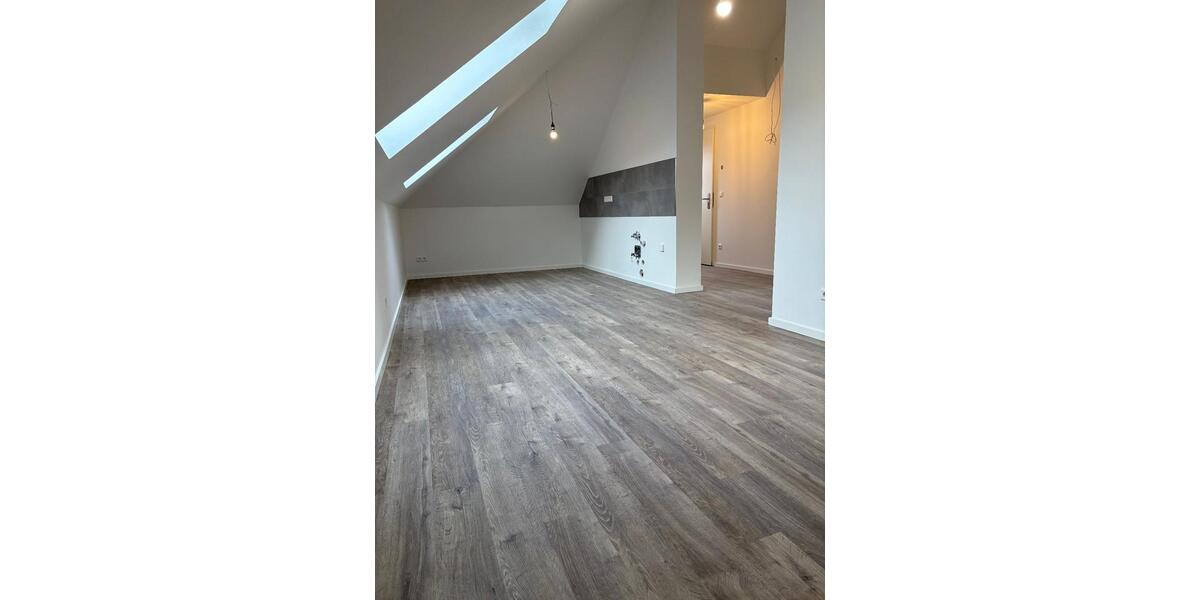 Dachgeschoßwohnung Berlin Reinickendorf - 2 Zimmer, 70 m&sup2;, 1.195&euro; | Angebot:26700284