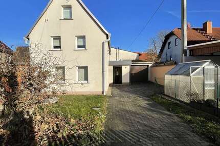 Haus zum Mieten in Groitzsch 700 € 120 m² 4 zimmer