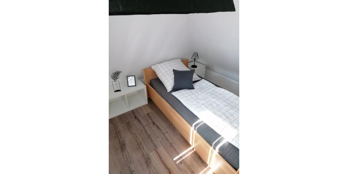 Wohnen auf Zeit Bünde - 1 Zimmer, 70 m&sup2;, 50&euro; | Angebot:26227012