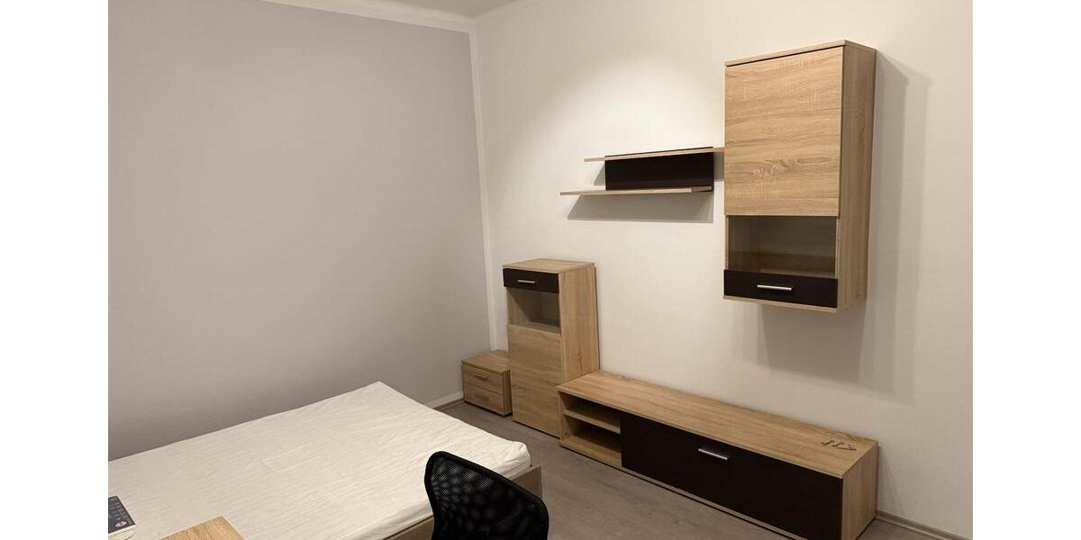 Wohnen auf Zeit Villingen-Schwenningen Schwenningen - 4 Zimmer, 20 m&sup2;, 400&euro; | Angebot:26268200