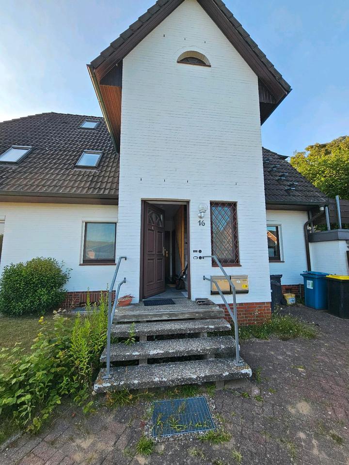 3-Zimmer-Wohnung mit Balkon und Stellplatz (Nähe Hamburg)