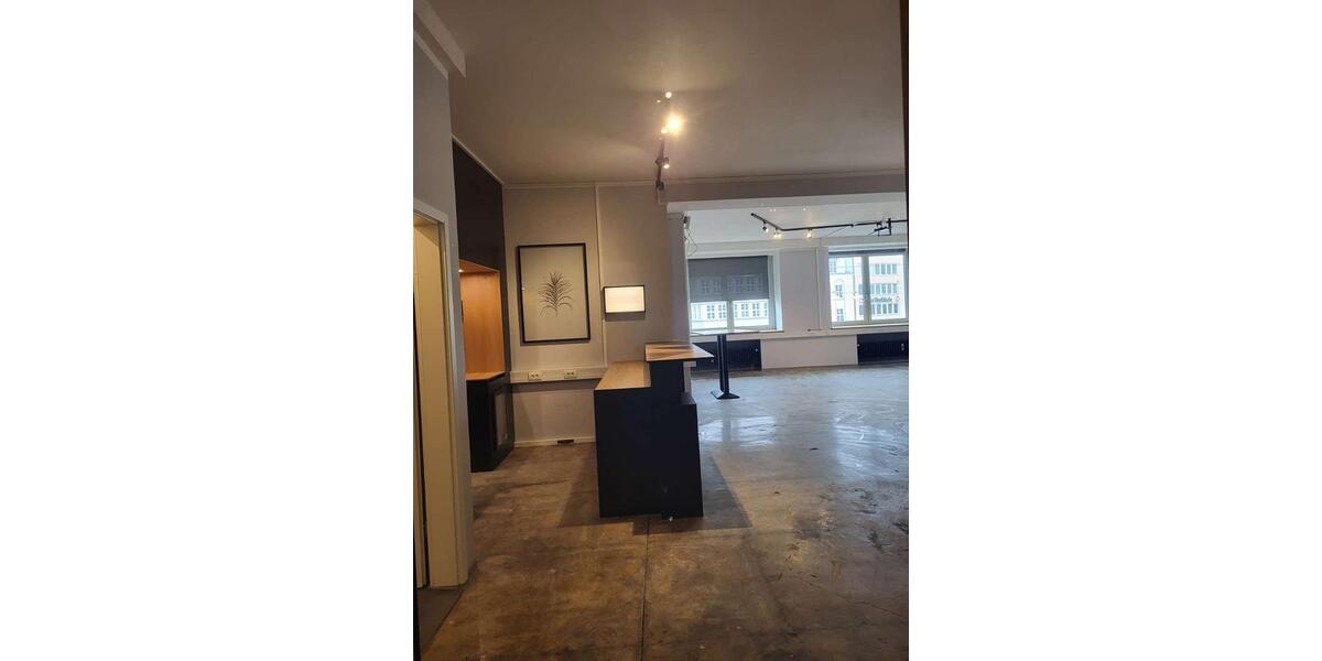 Etagenwohnung Bielefeld - 4 Zimmer, 132 m&sup2;, 1.190&euro; | Angebot:26251424