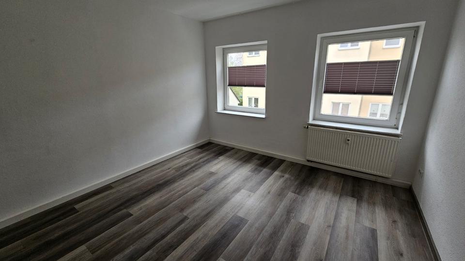 Etagenwohnung Köthen (Anhalt) - 3 Zimmer, 67 m&sup2;, 405&euro; | Angebot:26576136