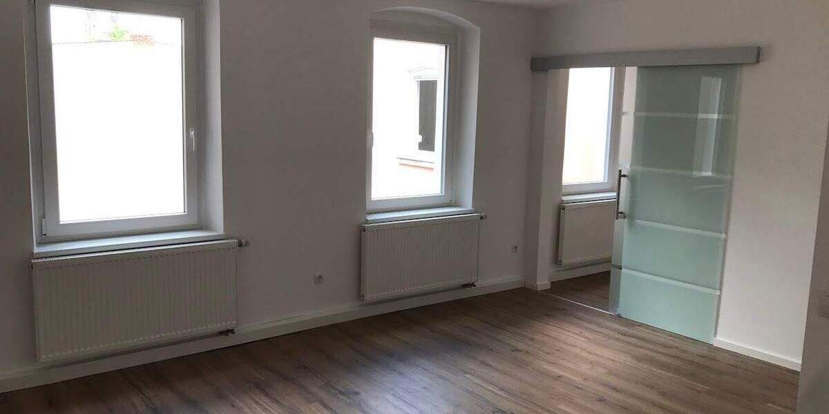 Etagenwohnung Hof Innenstadt - 4 Zimmer, 135 m&sup2;, 951&euro; | Angebot:25682808