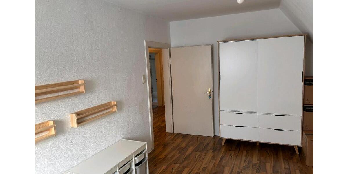 Dachgeschoßwohnung Minden Bärenkämpen - 3 Zimmer, 82 m&sup2;, 750&euro; | Angebot:24886242