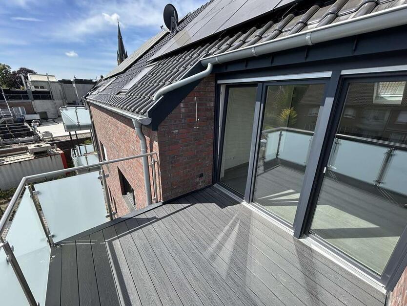 Moderne Dachgeschoßwohnung in Rhede mit Balkon
