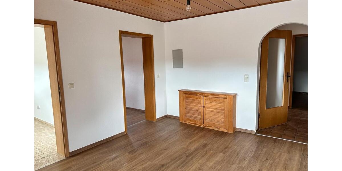 Dachgeschoßwohnung Neuhof an der Zenn - 6 Zimmer, 110 m&sup2;, 990&euro; | Angebot:24392999