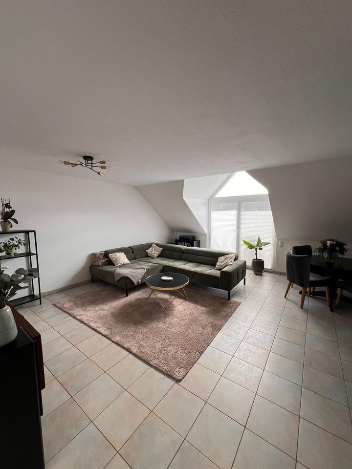 Helle 3-Zimmer Dachgeschosswohnung in Jüchen-Otzenrath zimmer