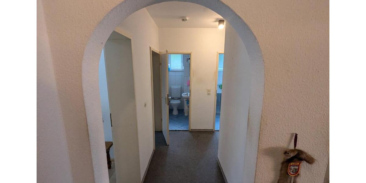 4 Zimmerwohnung Erdgeschoss 89,92 qm mit Balkon und Parkplatz 4 zimmer