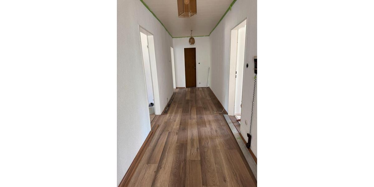 Etagenwohnung Bad Camberg - 3 Zimmer, 80 m&sup2;, 900&euro; | Angebot:26512789