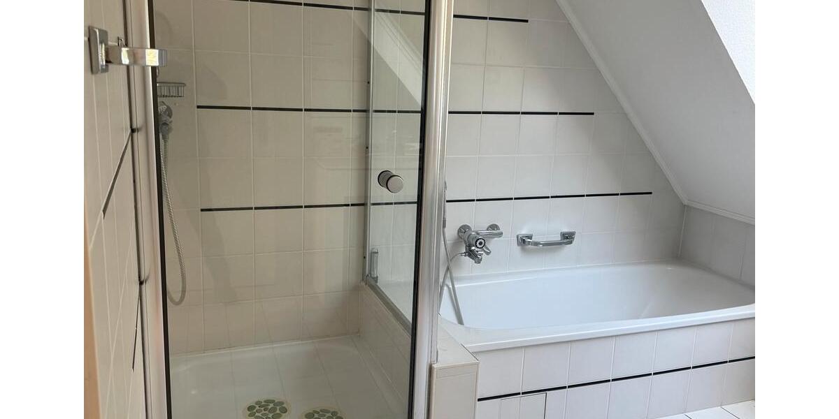 Reihenhaus Geisenheim - 3 Zimmer, 140 m&sup2;, 1.500&euro; | Angebot:25901036