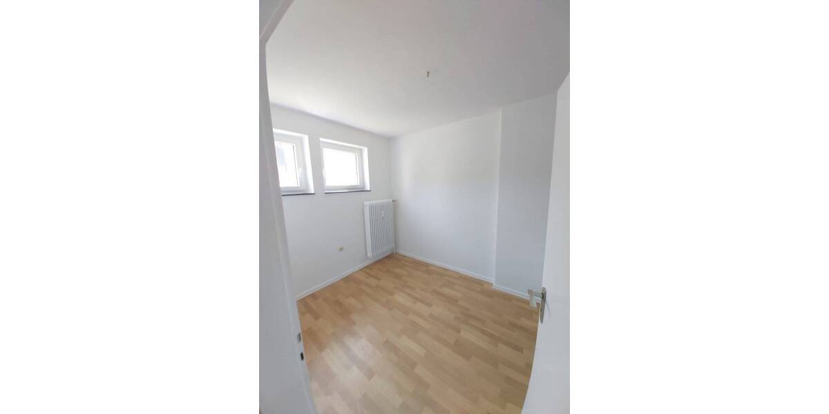 Etagenwohnung Wilhelmshaven Innenstadt - 2 Zimmer, 67 m&sup2;, 399&euro; | Angebot:25775004