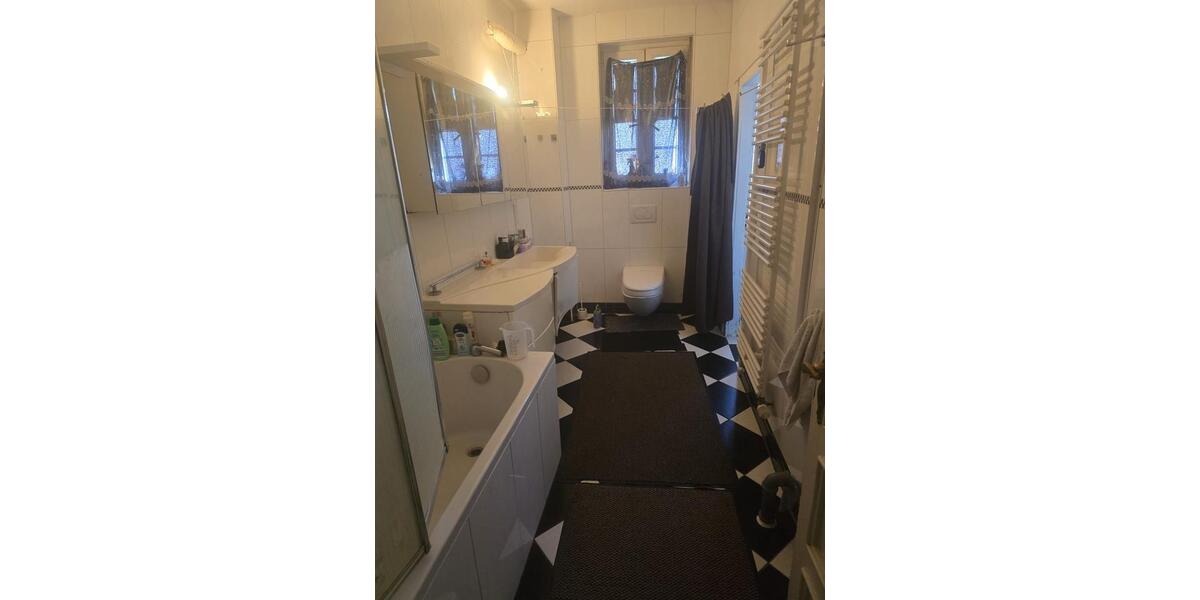 Etagenwohnung Dillingen (Saar) - 4 Zimmer, 124 m&sup2;, 744&euro; | Angebot:26265701