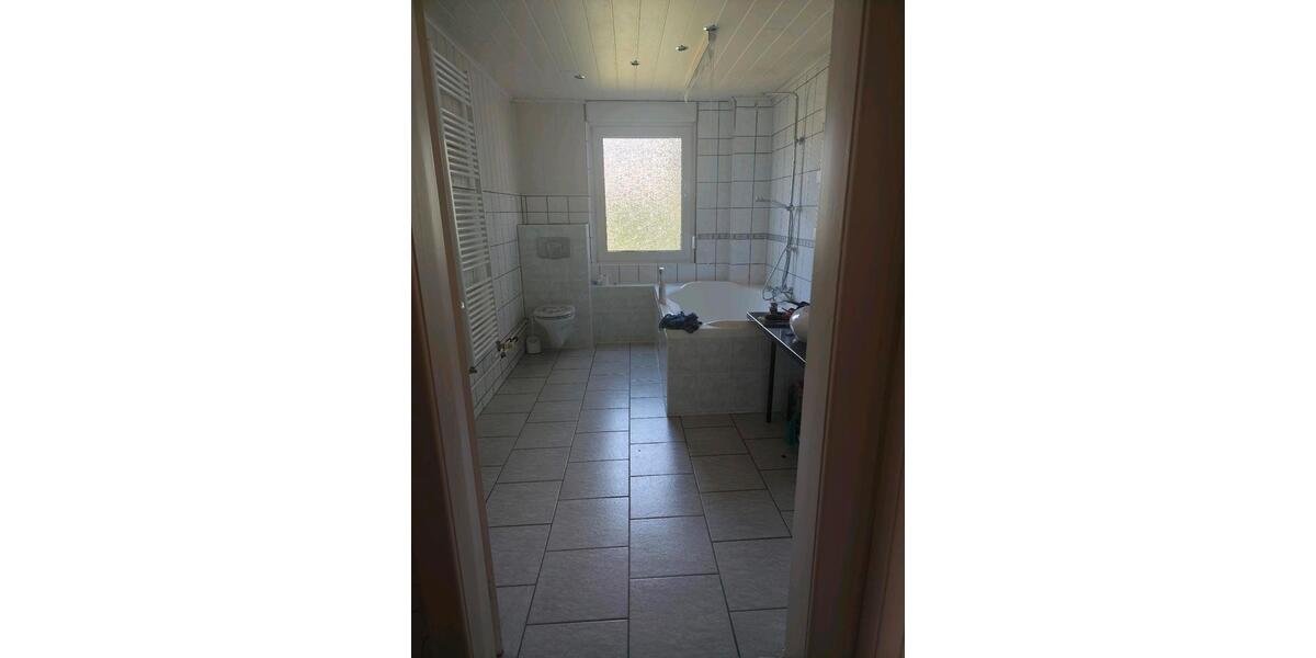 Maisonettenwohnung Seelze - 7 Zimmer, 150 m&sup2;, 1.400&euro; | Angebot:26705894