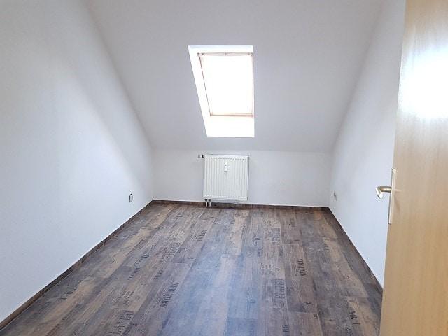 Dachgeschoßwohnung Altenburg - 2 Zimmer, 43 m&sup2;, 265&euro; | Angebot:25237118