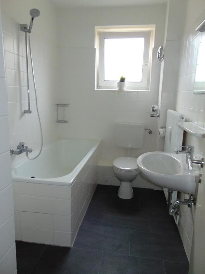 ** Zum Einzug startklar... gemütliche 3 Zimmer-Wohnung **