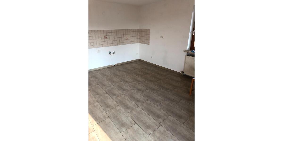 Etagenwohnung Roding - 4 Zimmer, 131 m&sup2;, 800&euro; | Angebot:26651974
