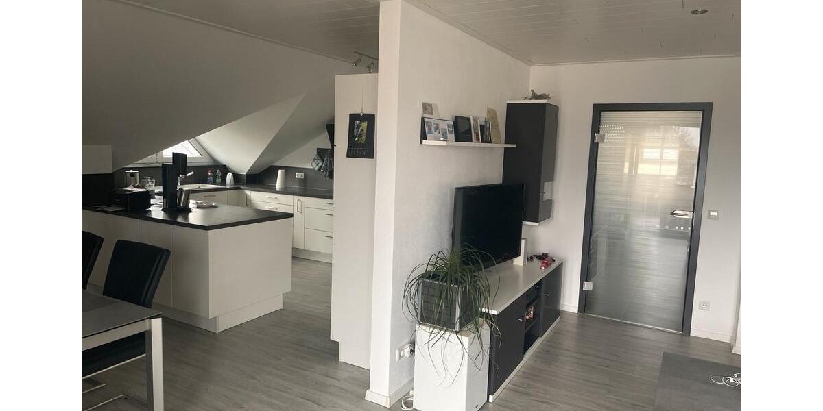 Wohnen auf Zeit Mietingen - 3 Zimmer, 100 m&sup2;, 300&euro; | Angebot:25893981