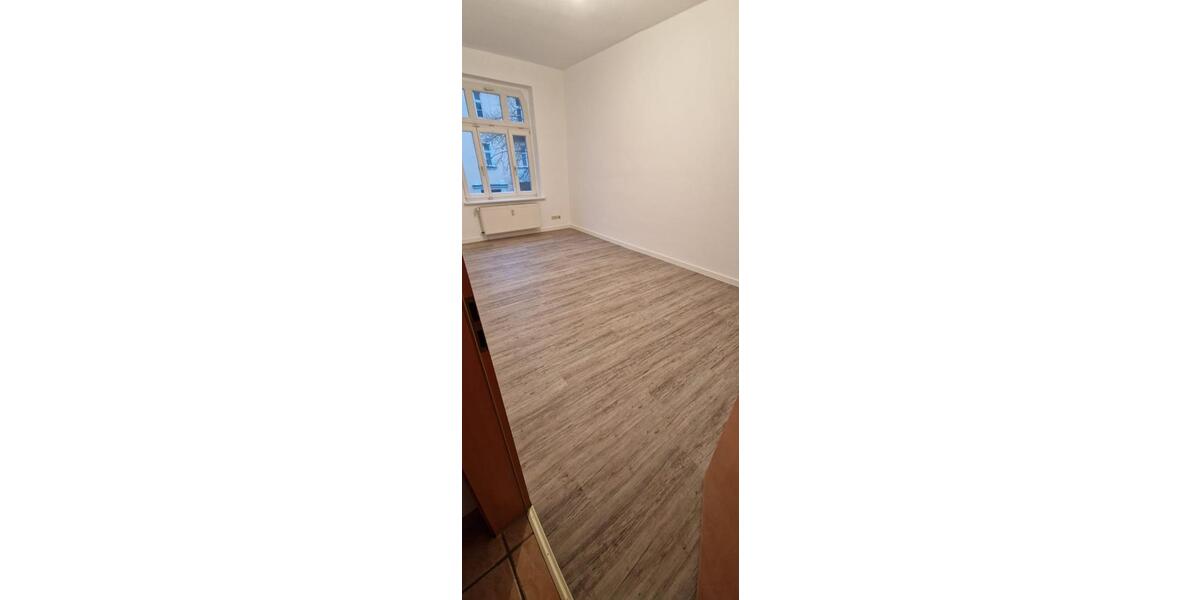 Etagenwohnung Weißwasser (Oberlausitz) - 5 Zimmer, 140 m&sup2;, 980&euro; | Angebot:25637422