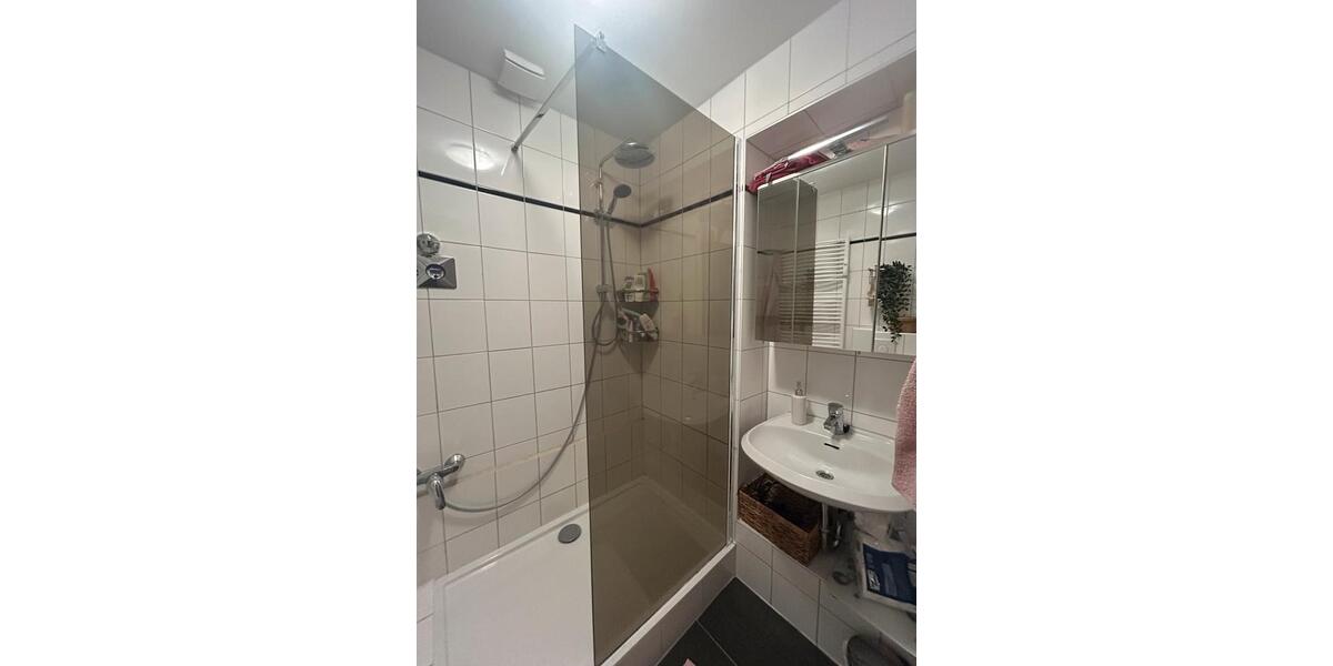 Wohnen auf Zeit Wiesbaden Nordost - 3 Zimmer, 15 m&sup2;, 550&euro; | Angebot:24865992