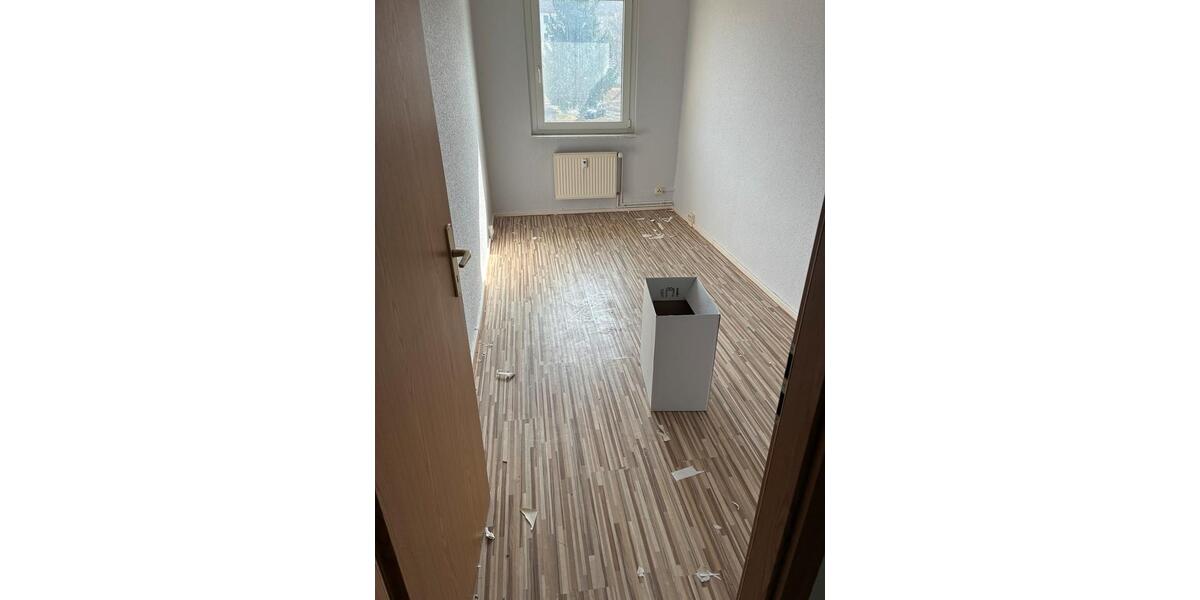 Etagenwohnung Körner - 3 Zimmer, 61 m&sup2;, 360&euro; | Angebot:25717624