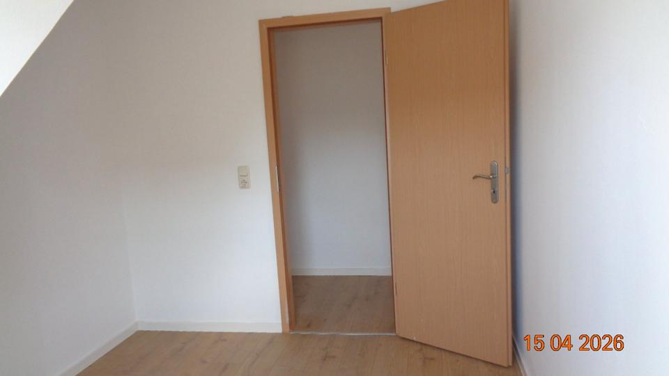 Dachgeschoßwohnung Naumburg (Saale) - 3 Zimmer, 73 m&sup2;, 463&euro; | Angebot:26368420