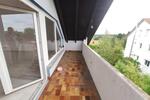 3- Zi. DG Wohnung mit 2 Balkonen und Garage