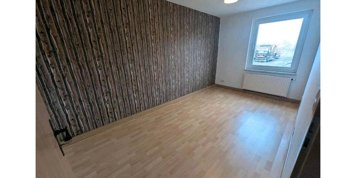 Etagenwohnung Geisa - 3 Zimmer, 68 m&sup2;, 400&euro; | Angebot:26121473