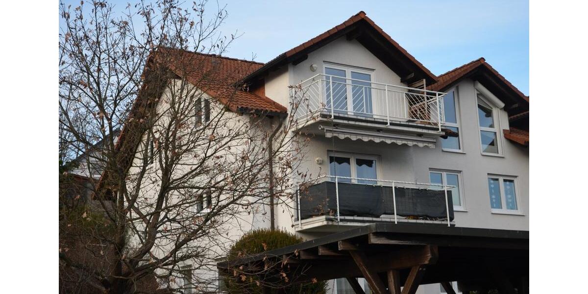 Dachgeschoßwohnung Siegen Dillnhütten - 3 Zimmer, 88 m&sup2;, 910&euro; | Angebot:25172320