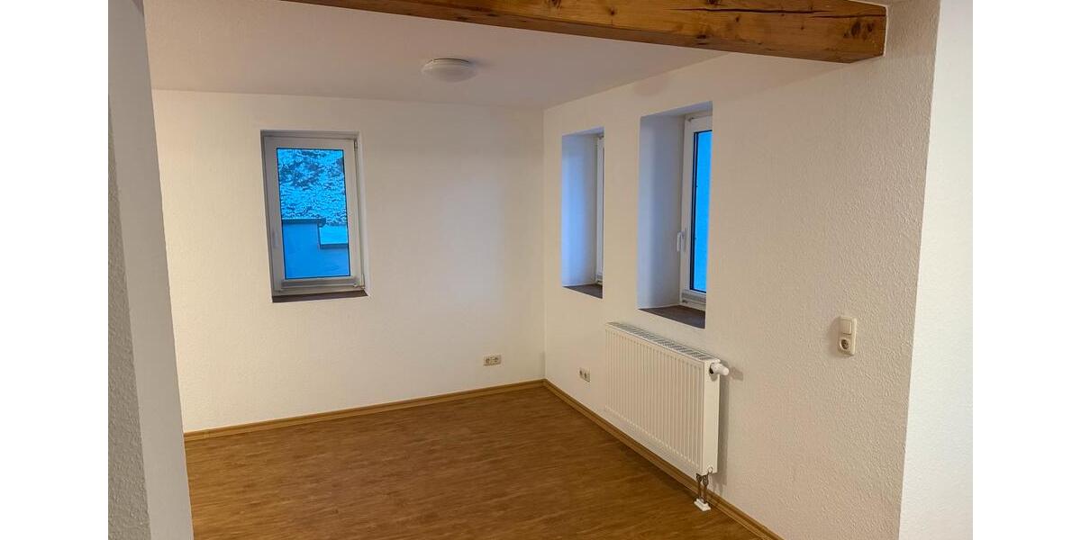 Hochparterre Weimar (Lahn) - 1 Zimmer, 45 m&sup2;, 415&euro; | Angebot:26624544