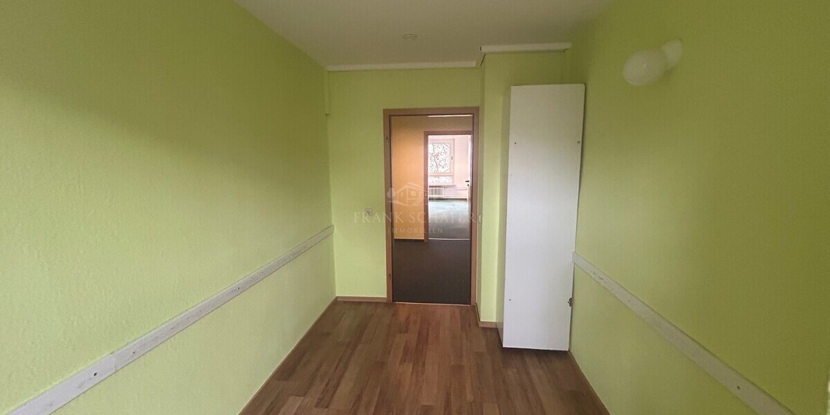 Gepflegte Büro-Praxisfläche mit ca. 180m², sofort bezugsfrei, Nähe RheinChristuskirche - - Gewerbeobjekt Mainz | Angebot:26143177