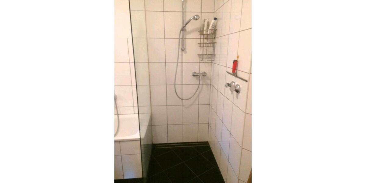 Erdgeschoßwohnung Duisburg Ruhrort - 3 Zimmer, 77 m&sup2;, 700&euro; | Angebot:26697834