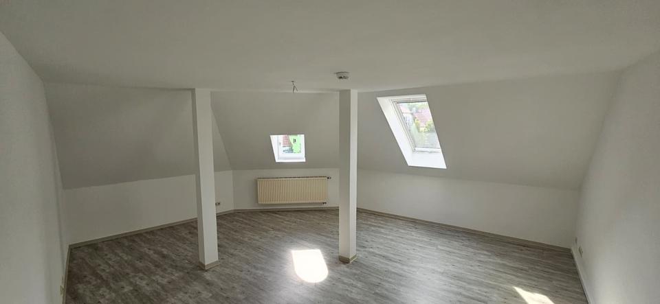 Dachgeschoßwohnung Sondershausen - 2 Zimmer, 76 m&sup2;, 649&euro; | Angebot:22711718