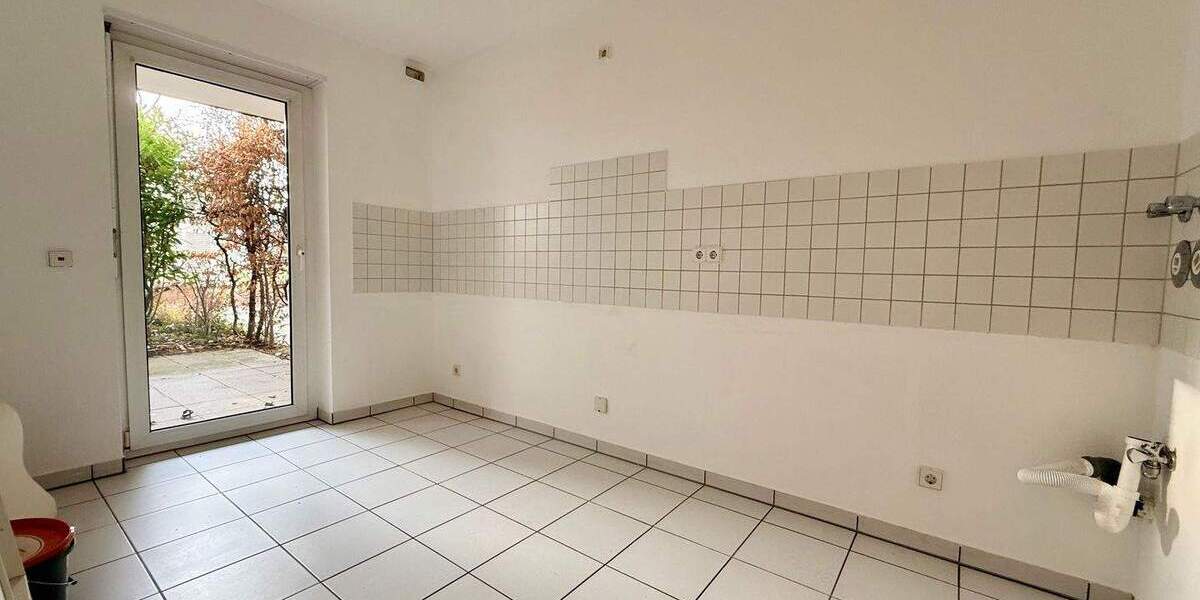 Lindenhof - Renovierte Barrierefreie Erdgeschoss Wohnung mit Terrasse 2 zimmer