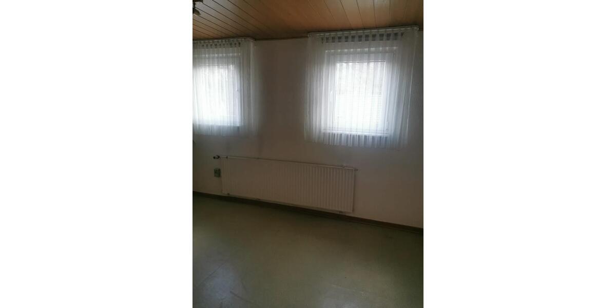Dachgeschoßwohnung Betzdorf - 2 Zimmer, 90 m&sup2;, 900&euro; | Angebot:24980236