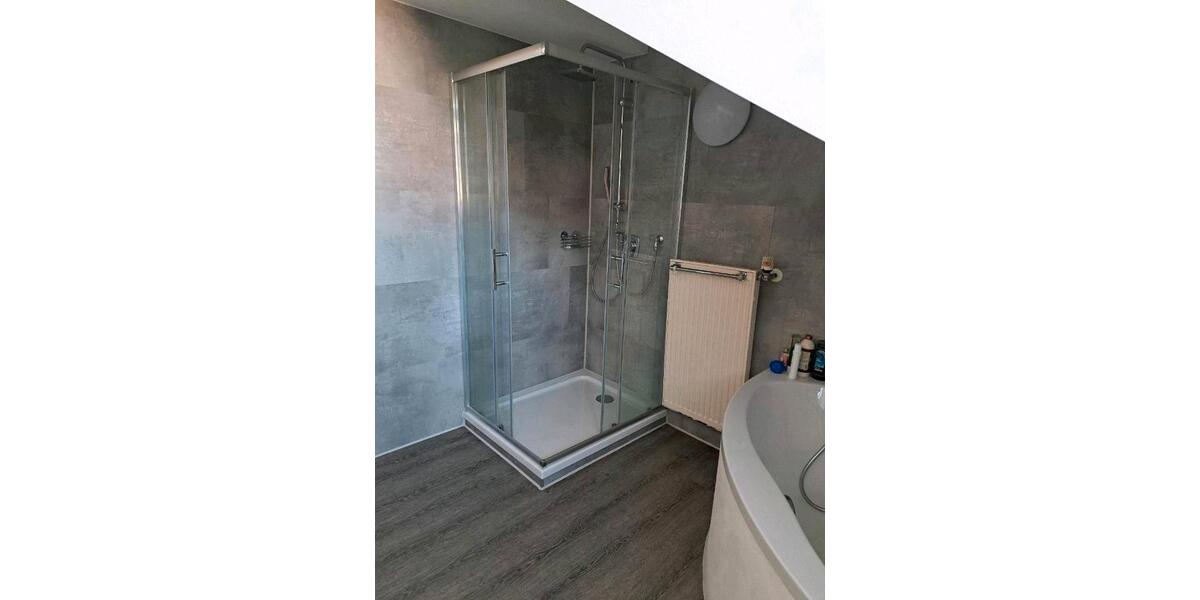 Dachgeschoßwohnung Neukirchen bei Heiligen Blut - 4 Zimmer, 135 m&sup2;, 810&euro; | Angebot:26067019