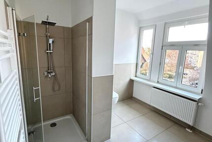 Erstbezug! Sanierte Dachgeschosswohnung für Singles oder Paare! 2 zimmer